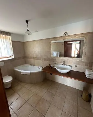 Natura Bed & Breakfast 4*