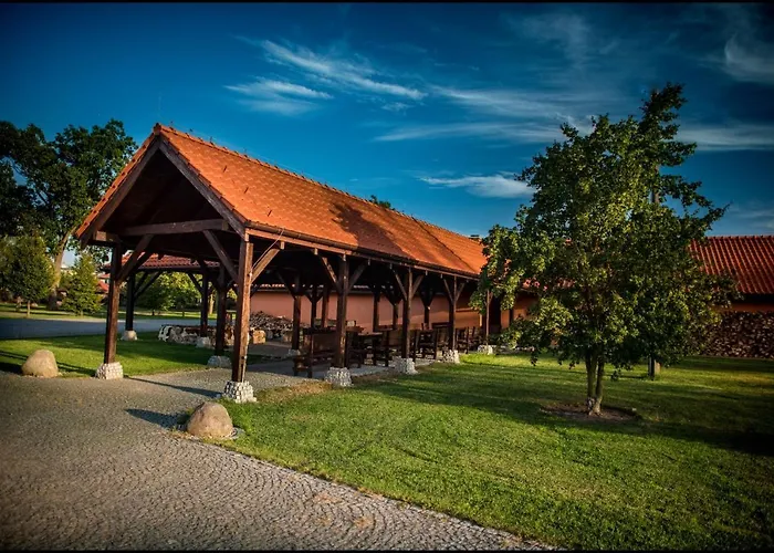 Natura Bed & Breakfast 4*