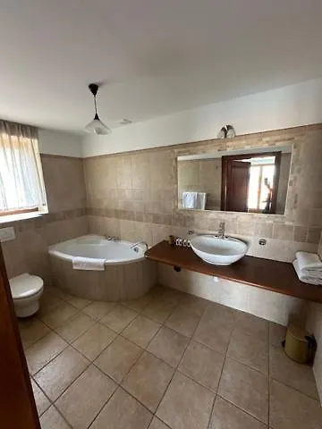 Natura Bed & Breakfast 4*